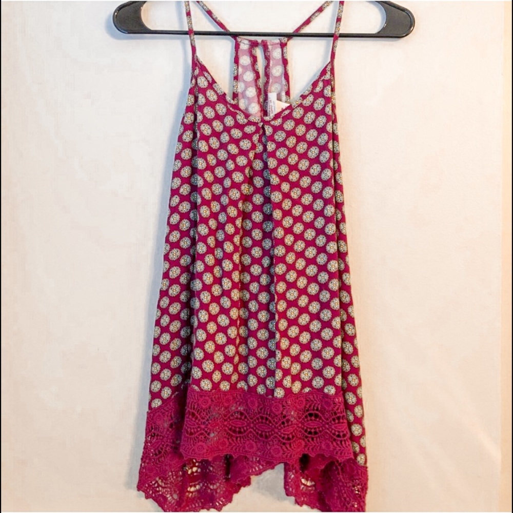 ✨ LAST CHANCE ✨ Mossimo Co. Pattern Flowy Tank | Medium